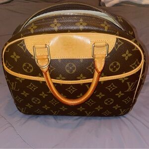 Authentic Vintage Monogram Louis Vuitton